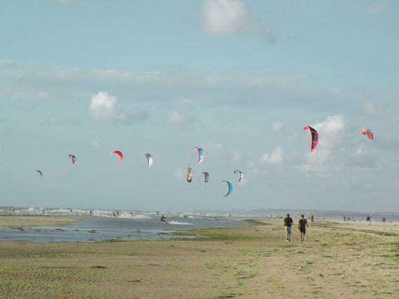  surfeurs près du novotel